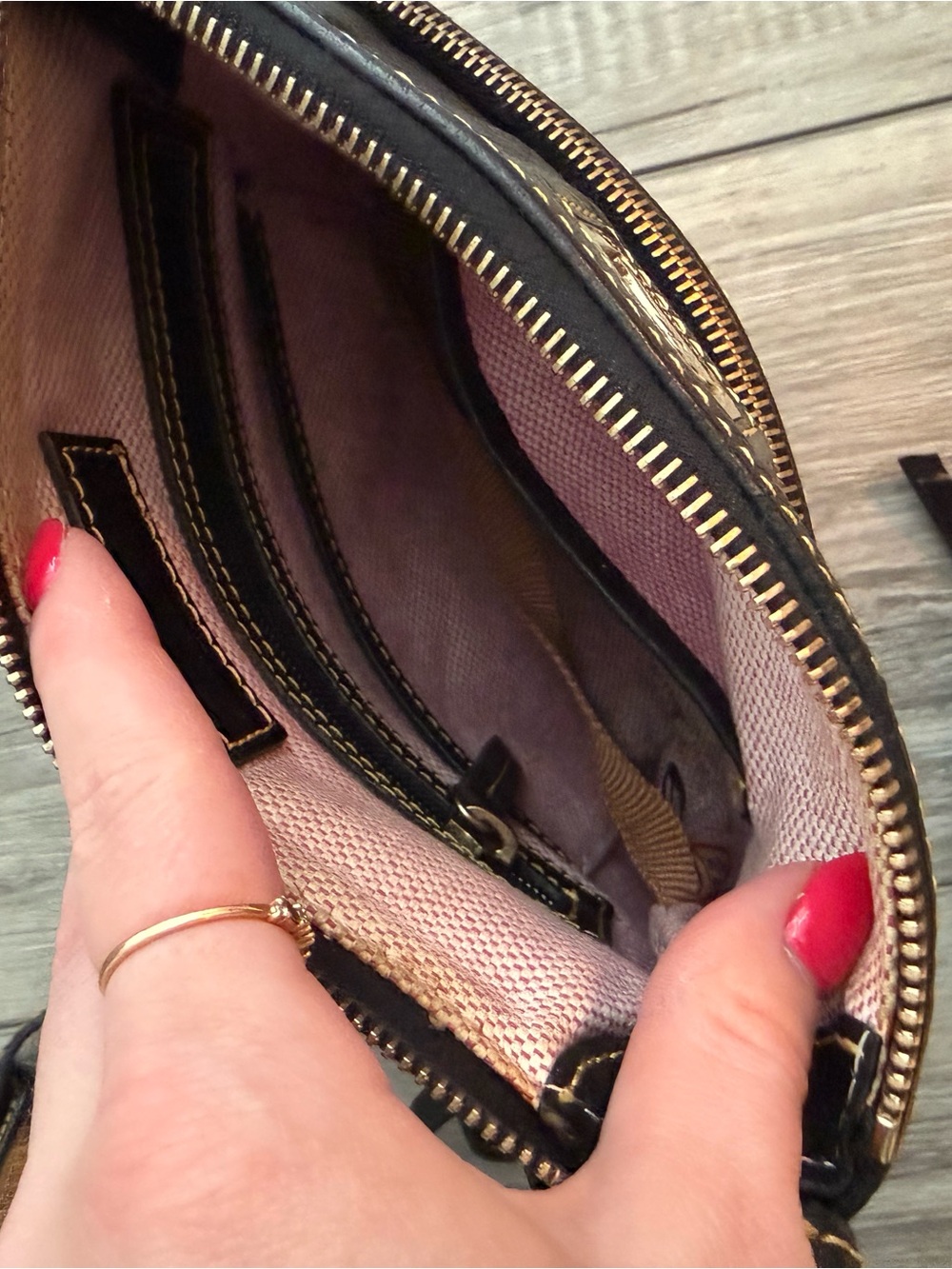 Dooney & Bourke Black Pebbled Leather Crossbody with Matching Dooney Wallet - Picture 3 of 7